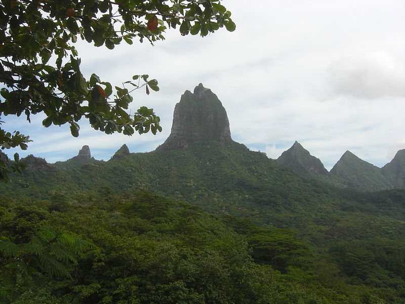 File:Moorea (view of mountains from Belvedere Lookout).jpg