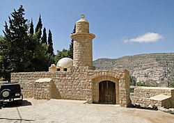 Mosque in Dana village, Jordan.jpg