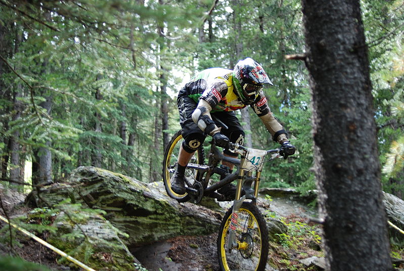 File:Mountain bike in downhill race.jpg