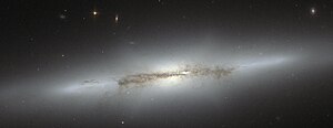 NGC 4710 (Хаббл ғарыштық телескопымен түсірілген) .jpg