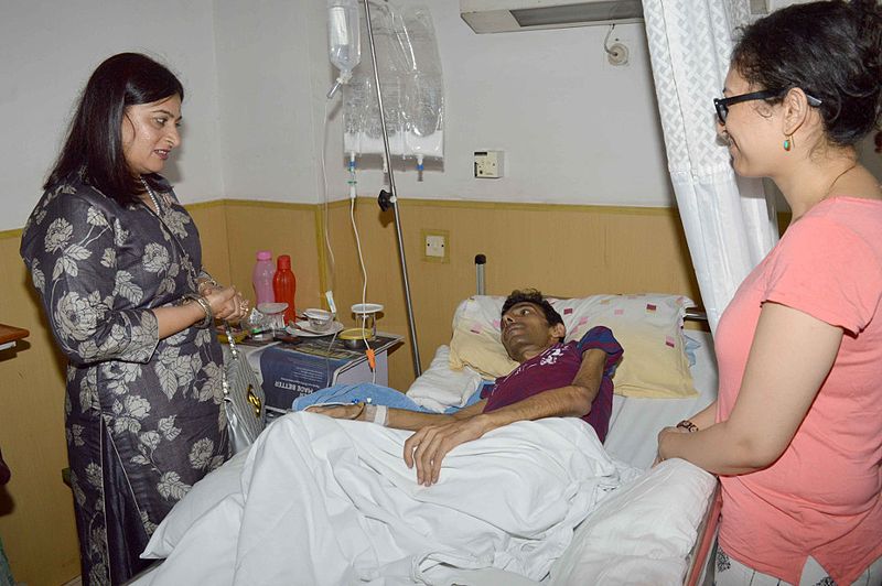 File:NWWA President Reena Lanba visits Army Hospital (R&R) - 3.jpg