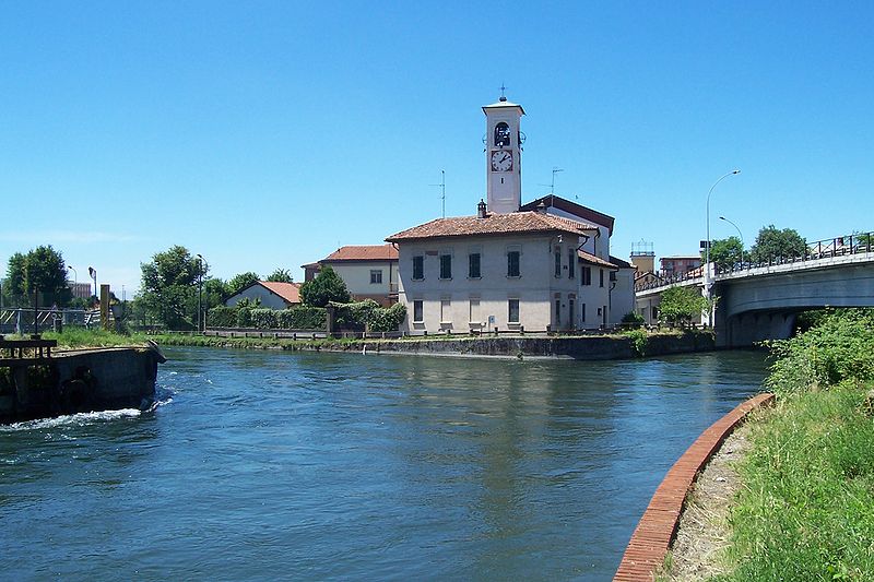 File:Navigli di Milano Naviglio Bereguardo01.jpg