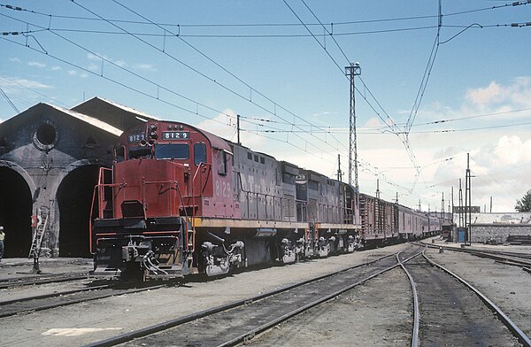 N de M ALCO C424 8129 leads a train in Esperanza in 1966