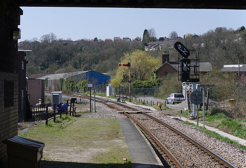 File:Netherfield railway station MMB 04.jpg