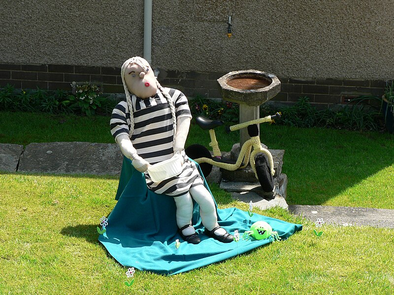 File:Northowram Scarecrow Festival 2014 71.jpg