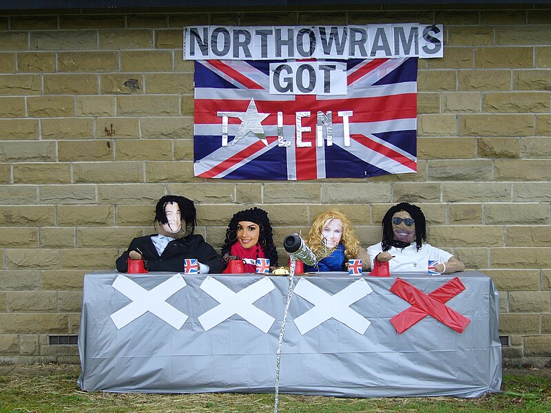 File:Northowram Scarecrow Festival 2015 11.jpg