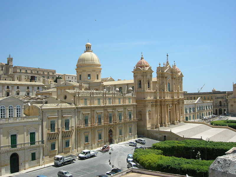 File:Noto, duomo 03.1.JPG