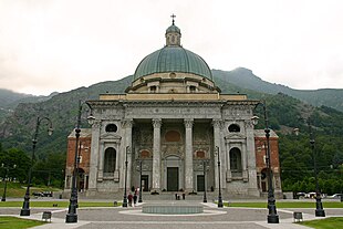 Il santuario di Oropa, situato nella frazione omonima