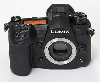 <span class="mw-page-title-main">Panasonic Lumix DC-G9</span> Digital camera model
