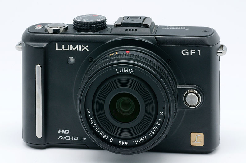 File:Panasonic Lumix DMC-GF1 Lumix 14 f2.5.jpg