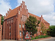 Oskar-Picht-Gymnasium, 1905 als höhere Mädchenschule eingeweiht