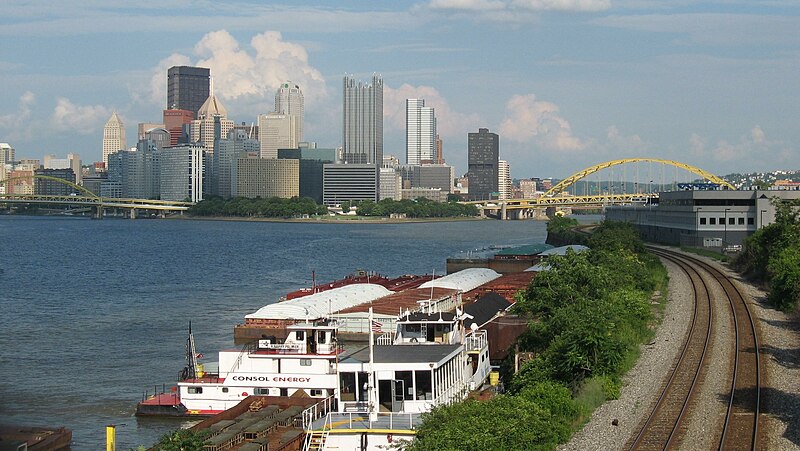 File:Pittsburgh Skyline with RR tracks.JPG