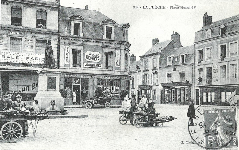 File:Place Henri IV old.png