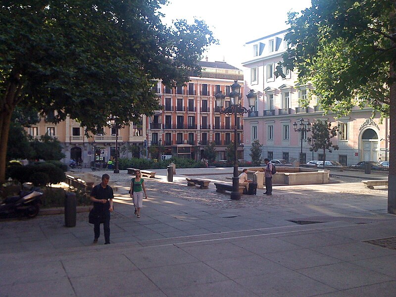 File:Plaza del Rey, Madrid (4776973325).jpg