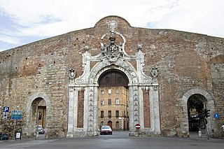 Porta Camollia, Siena