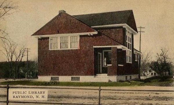 Dudley-Tucker Library in 1908, the year it opened