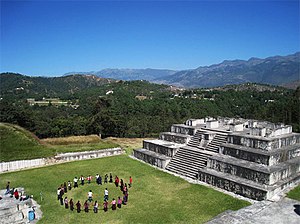 Municipio Huehuetenango: Demografía, Religión, División política