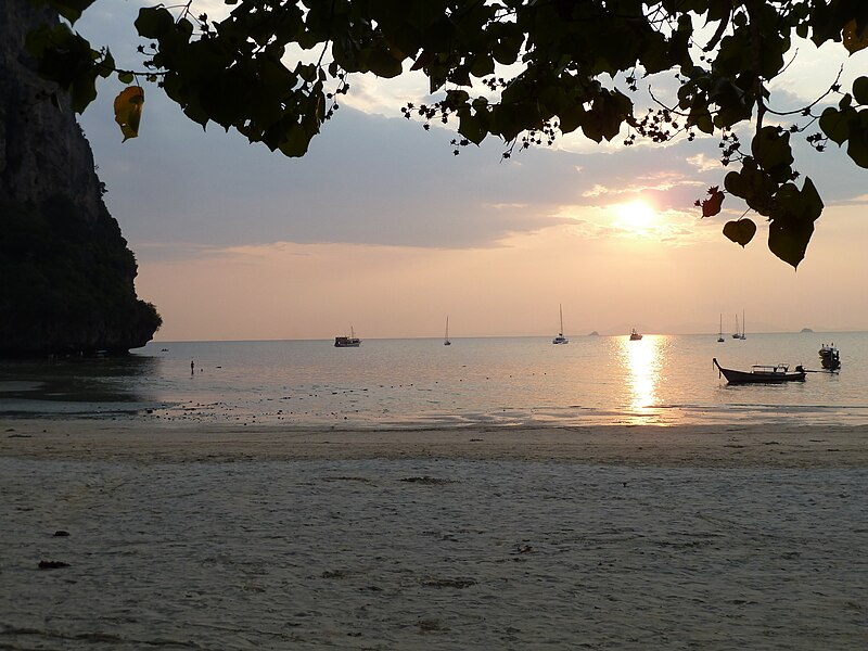 File:Railay Beach P1120781.JPG