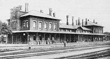 Historische Aufnahme des Empfangsgebäudes um 1861
