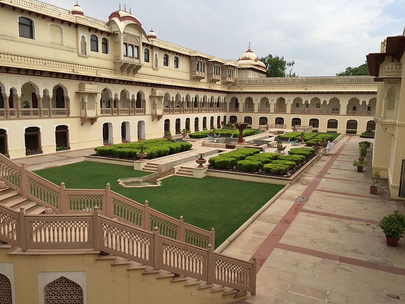 File:Rambagh Palace Jaipur courtyard, July 2016.jpg