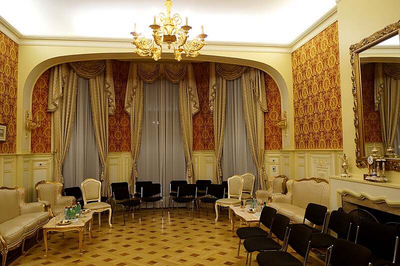 File:Reception Hall in the Embassy of Russia in Luxembourg.jpg