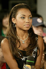 Miniatura para Logan Browning