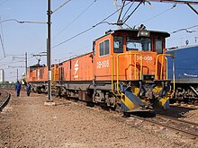 Spoornet Class 38-000 38-008 in electric mode at Sentrarand, Gauteng, ZA SAR Class 38-000 38-008.JPG