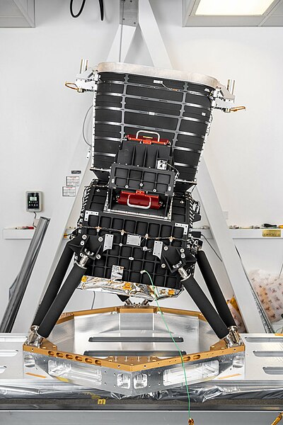 File:SPHEREx telescope and detectors.jpg