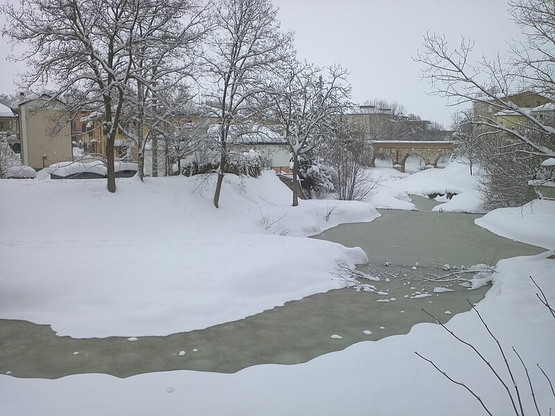 File:Savignano sul Rubicone - Ponte romano innevato (febbraio 2012).jpg