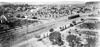 A streetcar running along Santa Monica Boulevard in Sawtelle prior to Pacific Electric taking over the line, c. 1901 SawtelleCA-SantaMonicaBlvd-1890.jpg