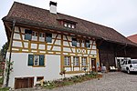 Hof Hinterdorf, Bauernhaus mit Scheune