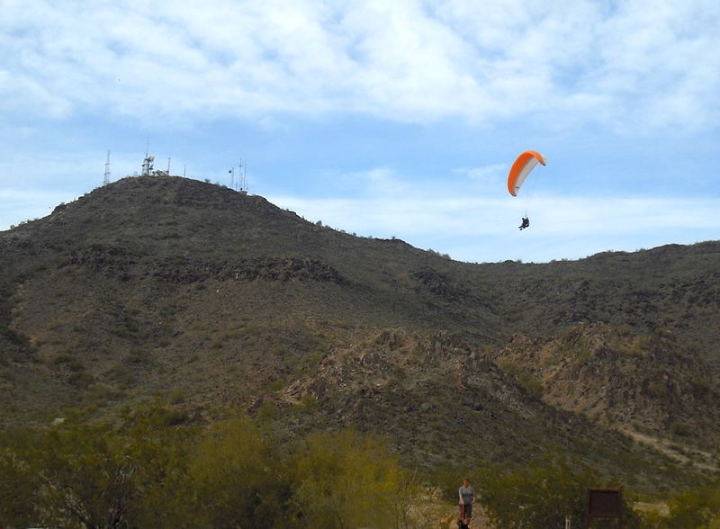 File:ShawButte-Paragliding.jpg