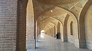 Миниатюра для Файл:Side corridor, blue mosque.jpg