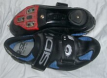 Sidi women's road cycling shoe using three-bolt cleat Sidi shoes.jpg