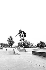 Thumbnail for File:SkaterB.jpg