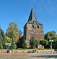 Die Backsteinbasilika St. Osdag in Mandelsloh (Neustadt am Rübenberge), Niedersachsen, Deutschland.