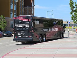 Mulai bus di Dublin Pleasanton stasiun, Mungkin 2018.JPG