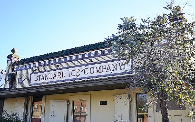 File:Standard Ice Company Building (Stuttgart, Arkansas).jpg