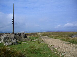 Old Stanedge Pole with Long Causeway to the right Stanedge Pole and Long Causeway.JPG