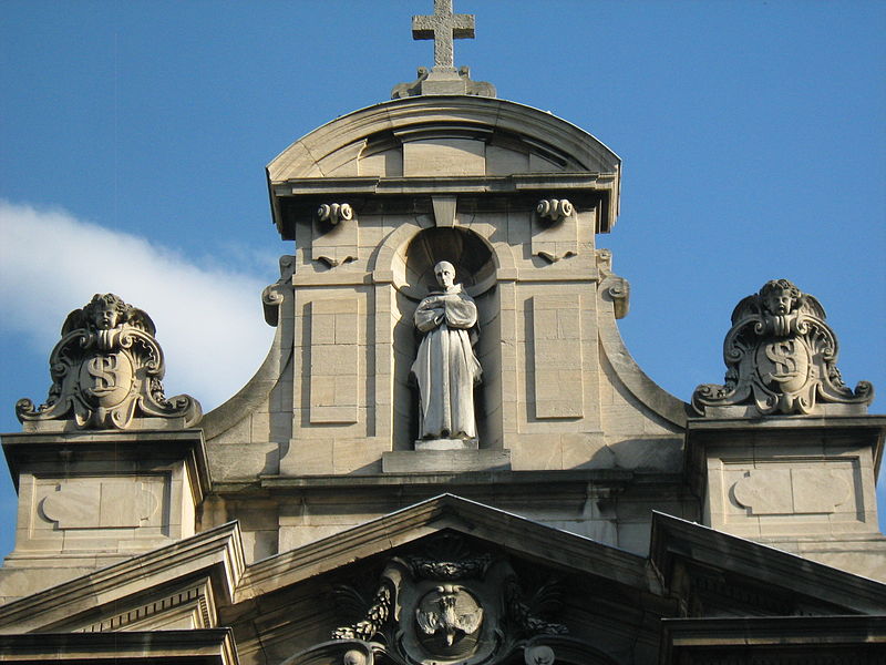 File:Statue de Saint Bruno - façade de Saint-Bruno des Chartreux.jpg