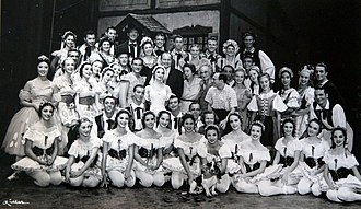 Benjamin Steinberg (conductor) and Alicia Alonso, with the Cuban National Ballet Steinberg -Alonso -BalletdeCuba.jpg