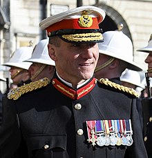 Stickland inspecte les Royal Marines (rognée).jpg