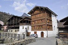 Houses in Naters Supersaxo Haus.jpg