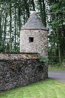 Boundary tower from the original Swithland Hall site SwithlandEastTurret.JPG