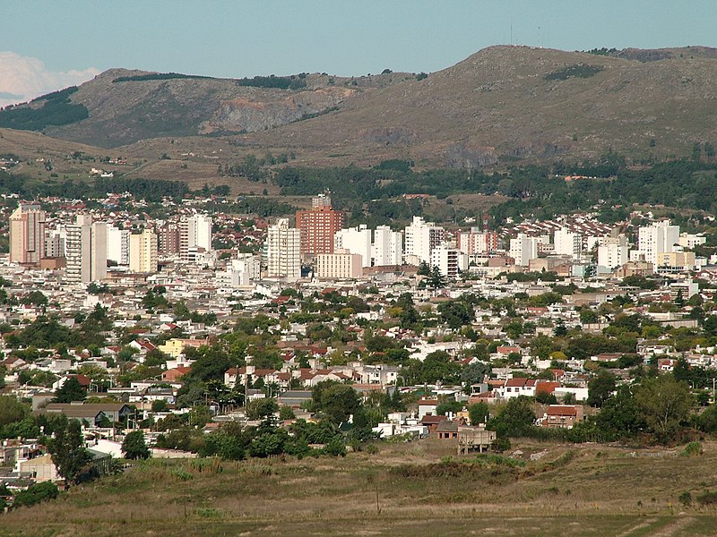 File:Tandil desde La Movediza 2.JPG