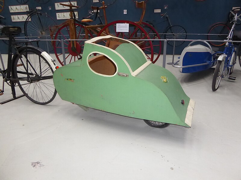 File:Teknisk Museum - Bicycles 04.jpg