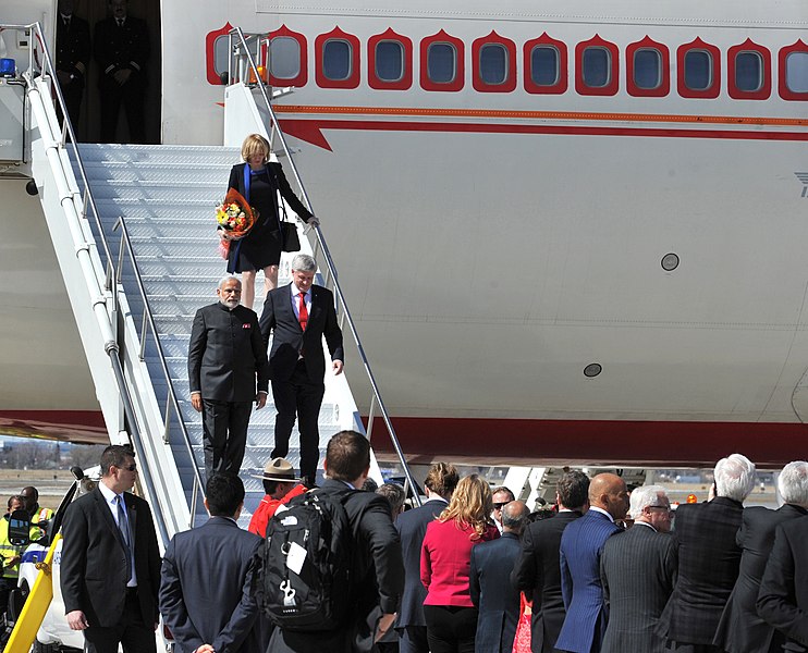File:The Prime Minister, Shri Narendra Modi and the Prime Minister of Canada, Mr. Stephen Harper arrives at Lester B. Pearson International Airport, in Toronto, Canada on April 15, 2015.jpg