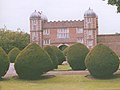 Topiary at Burton Agnes Hall - geograph.org.uk - 914622.jpg