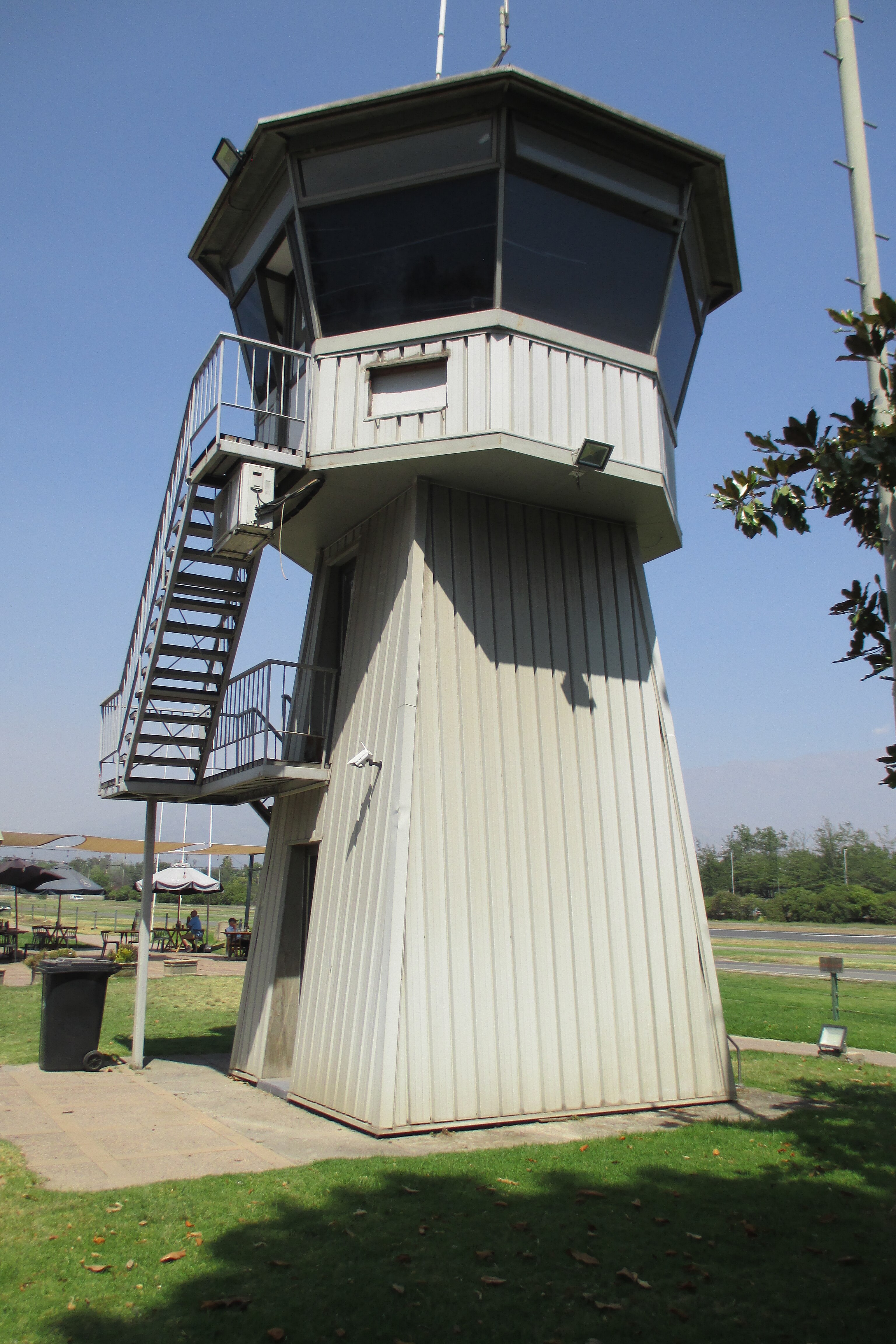 Torre de control del aerodromo de Vitacura