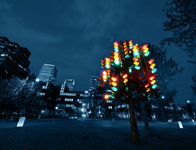 File:Traffic Light Tree.jpg